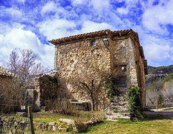 Localisation des fissures dans une maison